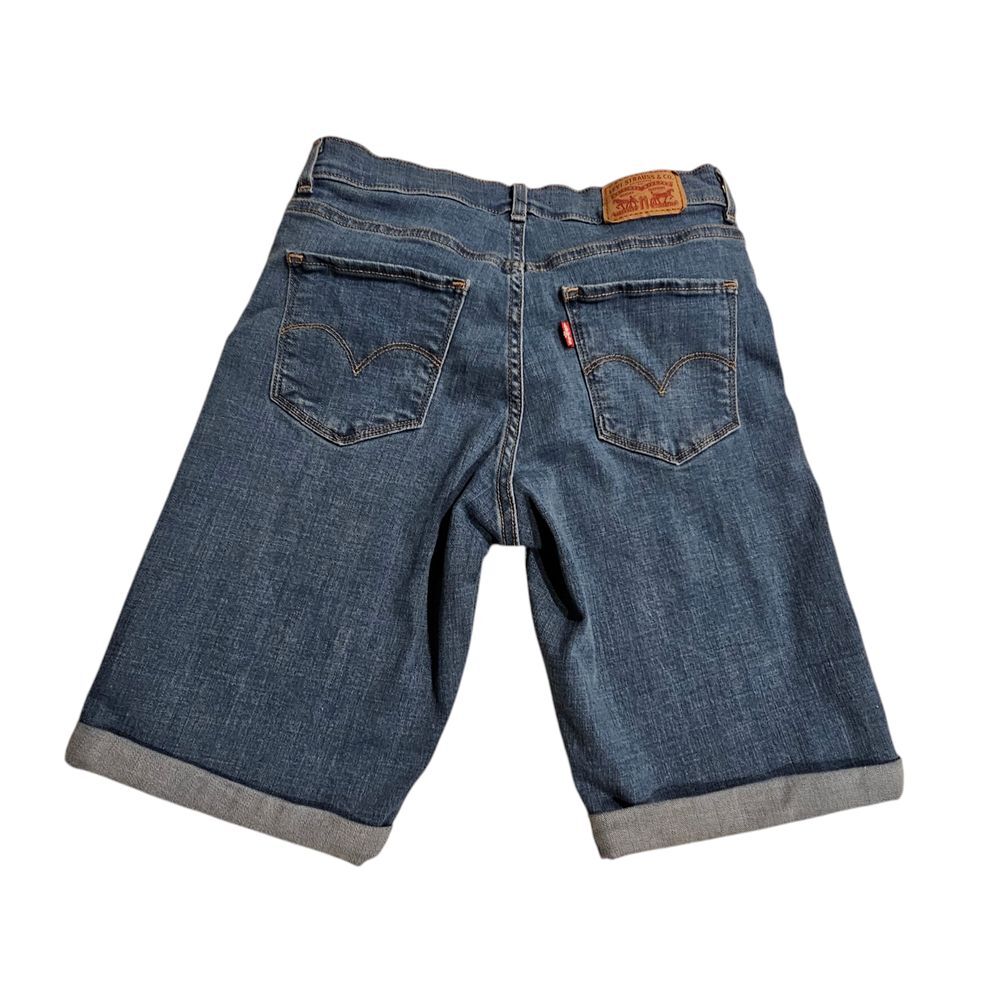 Levi's Women's Classic Bermuda‎ Shorts Cuffed Hem Denim Size 26 - Picture 3 of 14